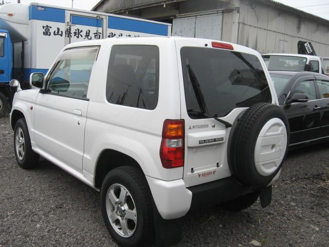 2001 Mitsubishi Pajero Mini