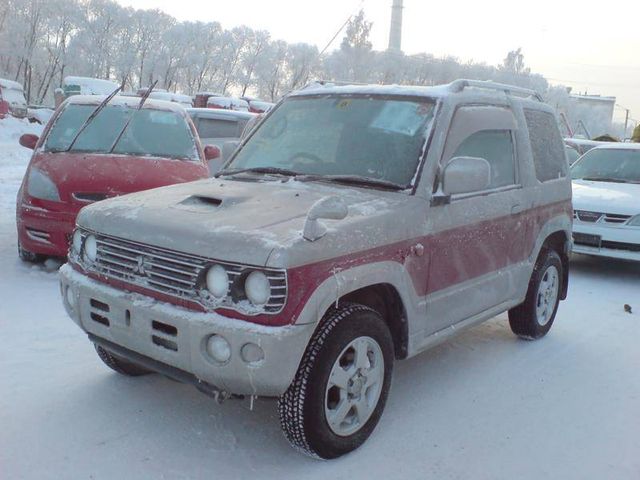 2001 Mitsubishi Pajero Mini