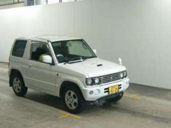 2001 Mitsubishi Pajero Mini Pictures