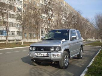 2001 Mitsubishi Pajero Mini