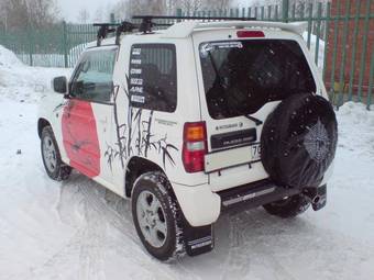 2001 Mitsubishi Pajero Mini Photos