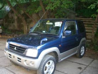 2001 Mitsubishi Pajero Mini Pictures