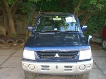 2001 Mitsubishi Pajero Mini Photos