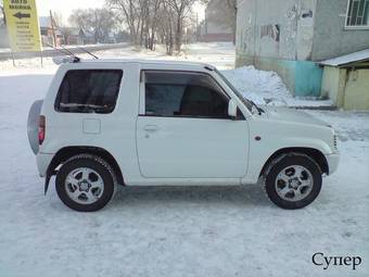 2001 Mitsubishi Pajero Mini Images