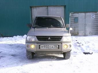 2001 Mitsubishi Pajero Mini Photos