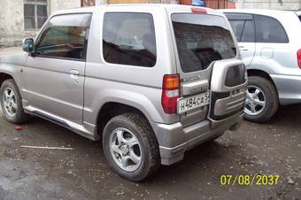 2001 Mitsubishi Pajero Mini Pictures