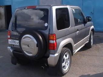 2001 Mitsubishi Pajero Mini Photos