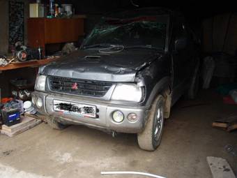 2001 Mitsubishi Pajero Mini