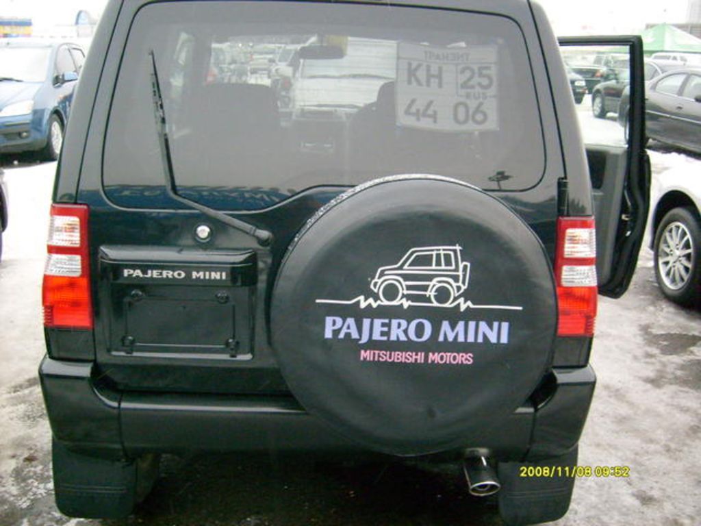 2002 Mitsubishi Pajero Mini