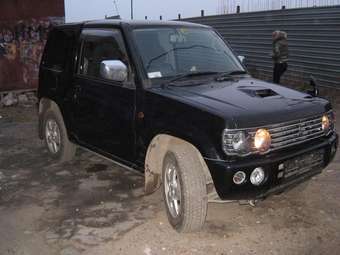 2002 Mitsubishi Pajero Mini