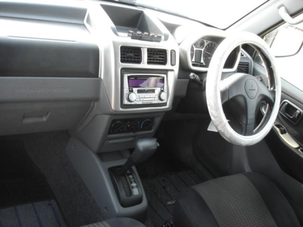 2002 Mitsubishi Pajero Mini