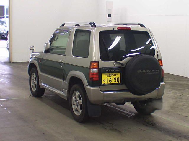 2002 Mitsubishi Pajero Mini