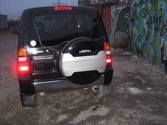 2002 Mitsubishi Pajero Mini Photos