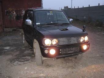 2002 Mitsubishi Pajero Mini Pictures