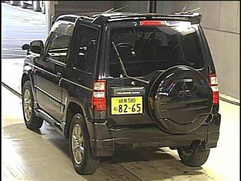 2002 Mitsubishi Pajero Mini Photos