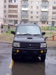 2002 Mitsubishi Pajero Mini Photos
