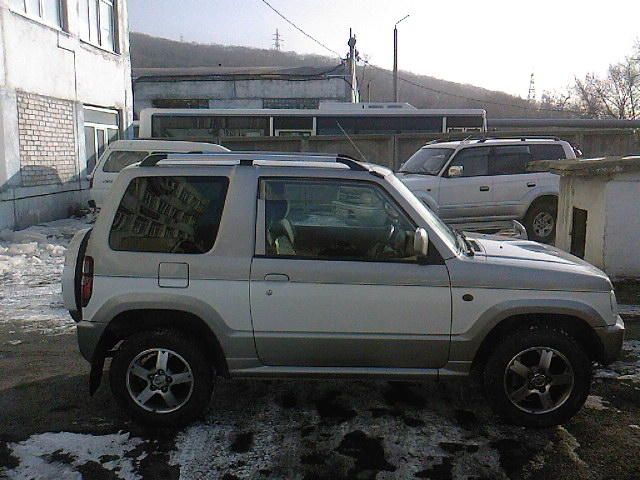 2003 Mitsubishi Pajero Mini