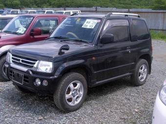 2003 Mitsubishi Pajero Mini Photos