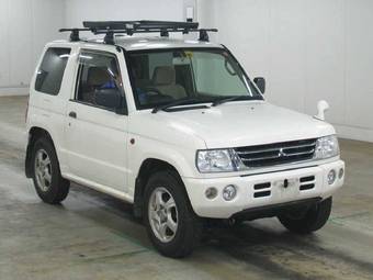 2003 Mitsubishi Pajero Mini Photos