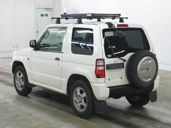 2003 Mitsubishi Pajero Mini Photos