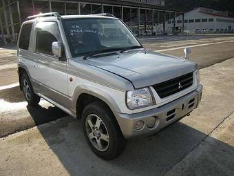 2003 Mitsubishi Pajero Mini Pictures