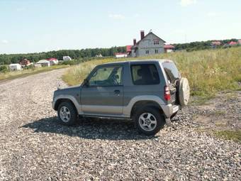 2003 Mitsubishi Pajero Mini Pictures