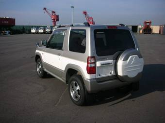 2003 Mitsubishi Pajero Mini Pictures