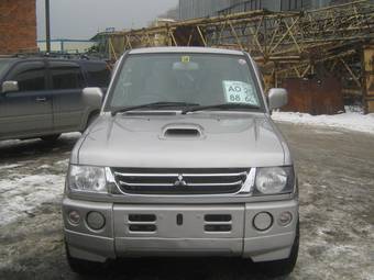 2004 Mitsubishi Pajero Mini Pictures
