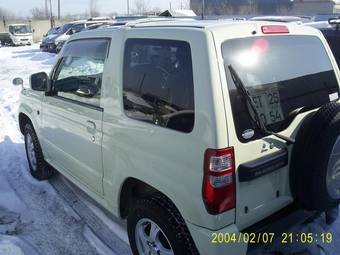2004 Mitsubishi Pajero Mini Pictures
