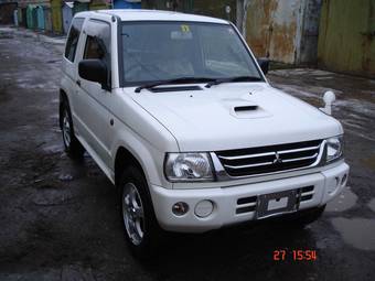 2004 Mitsubishi Pajero Mini Photos