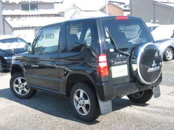 2005 Mitsubishi Pajero Mini Pictures