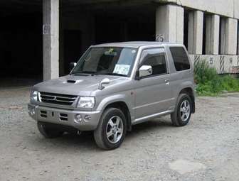 2005 Mitsubishi Pajero Mini Pictures