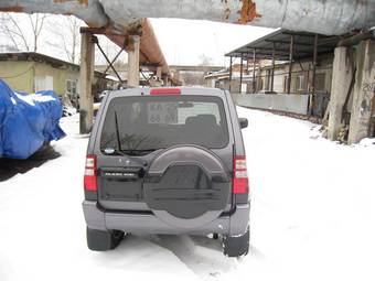 2005 Mitsubishi Pajero Mini Photos
