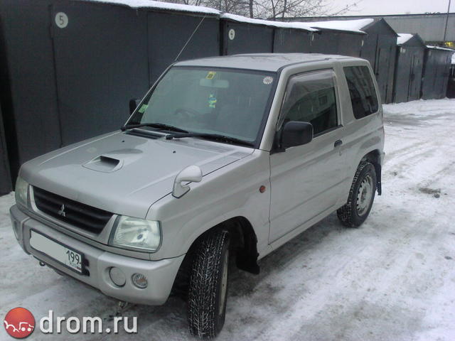 2005 Mitsubishi Pajero Mini