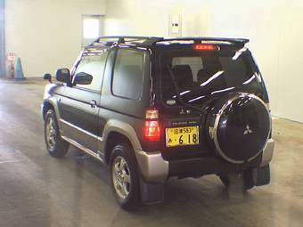 2005 Mitsubishi Pajero Mini Pictures