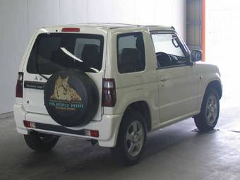 2006 Mitsubishi Pajero Mini Pictures