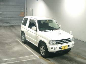 2006 Mitsubishi Pajero Mini Photos