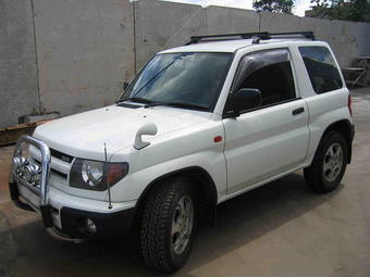 1999 Mitsubishi Pajero Pinin Photos