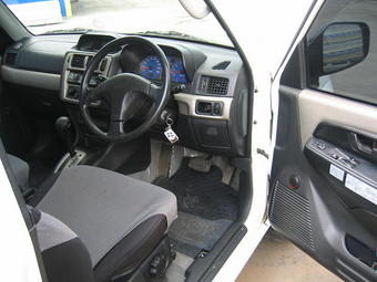 1999 Mitsubishi Pajero Pinin Photos