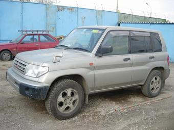 2000 Mitsubishi Pajero Pinin Pictures
