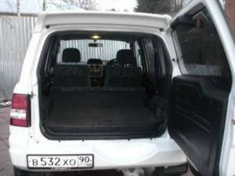 2000 Mitsubishi Pajero Pinin Pics