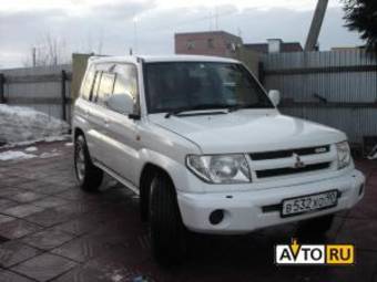 2000 Mitsubishi Pajero Pinin Pictures