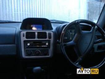 2000 Mitsubishi Pajero Pinin Photos