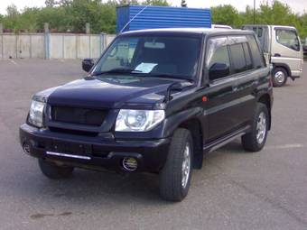 2000 Mitsubishi Pajero Pinin Pictures