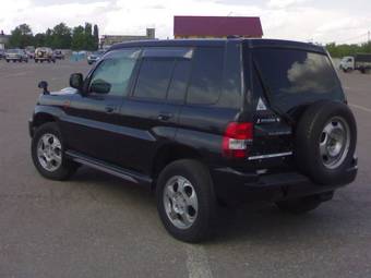 2000 Mitsubishi Pajero Pinin Pictures