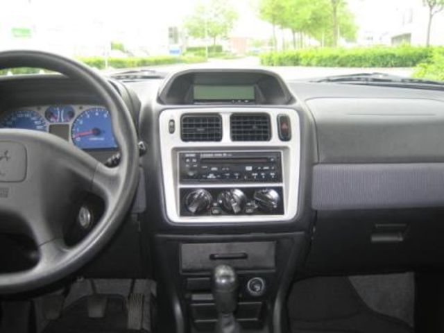 2002 Mitsubishi Pajero Pinin