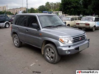 2003 Mitsubishi Pajero Pinin Photos