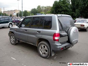 2003 Mitsubishi Pajero Pinin Photos