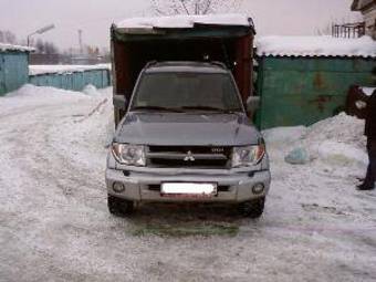 2004 Mitsubishi Pajero Pinin Photos