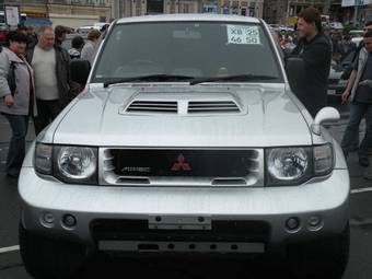 1997 Mitsubishi Pajero Sport Photos